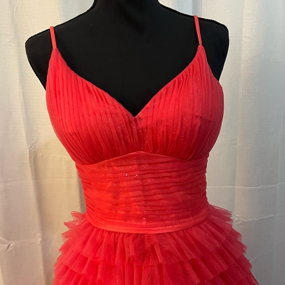 Elegant Eureka Los Angeles Formal Gown 
Size-Medium - Picture 3 of 5